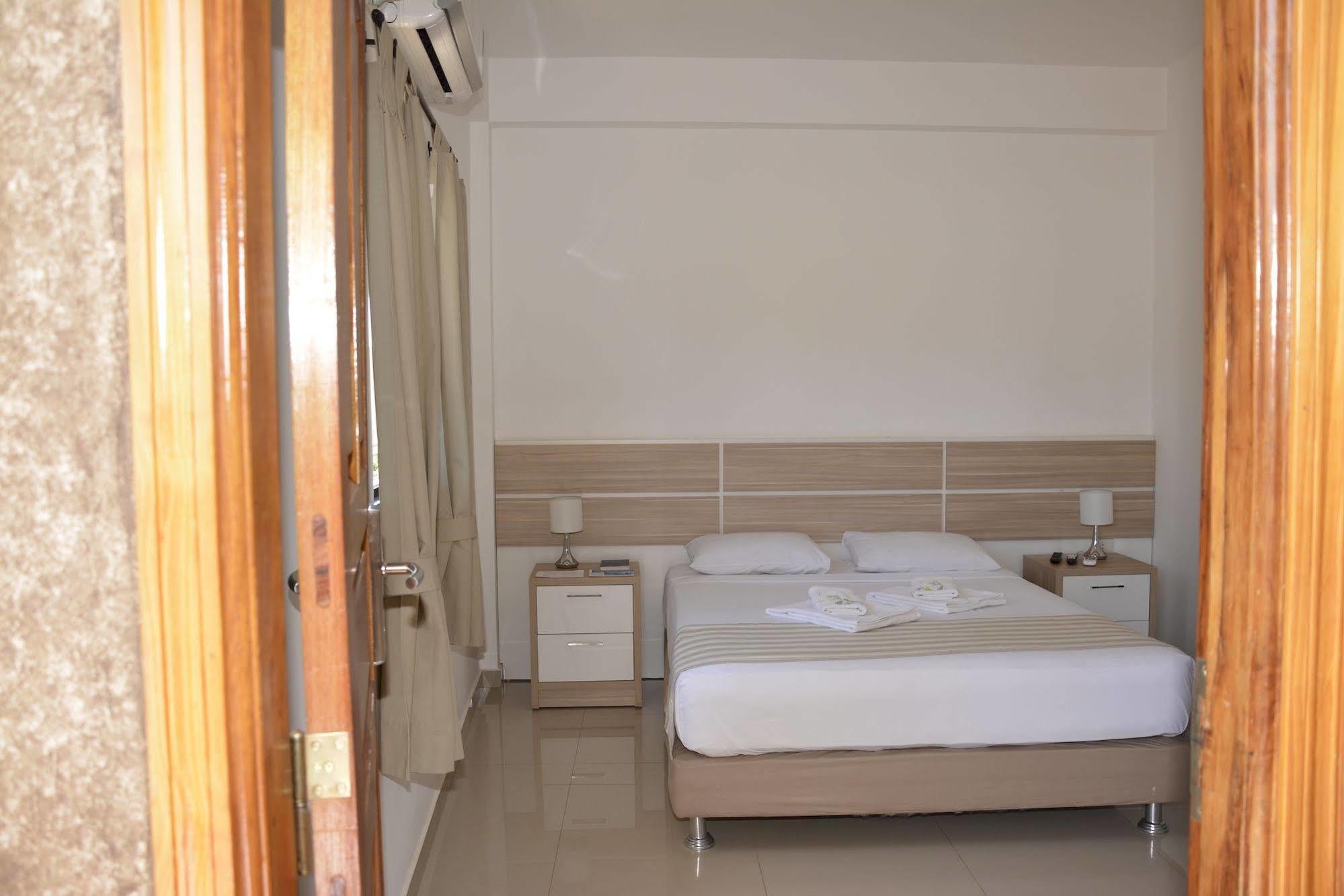 Hotel Salzburgo Ciudad del Este Eksteriør bilde